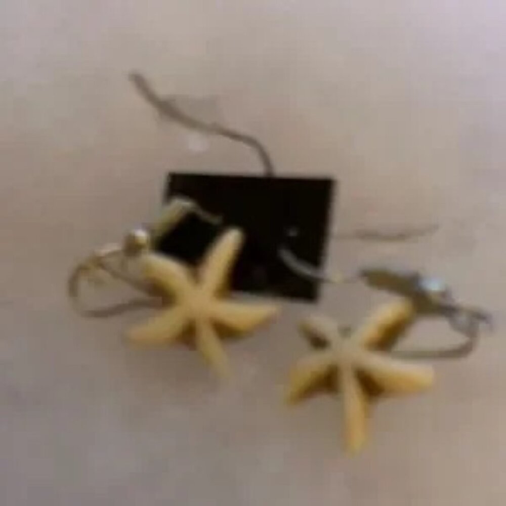 NWT HYPOALLERGENIC stainless and sterling starfish earrings !!!! NWT - Picture 8 of 8
